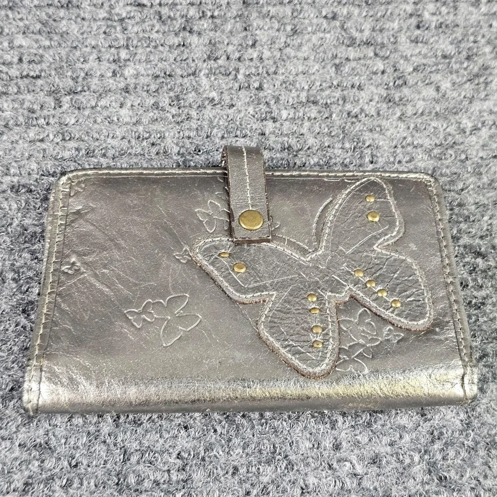 Fossil Wallet Womens One Size Silver Leather Butterfly Snap Studded Zip Pocket